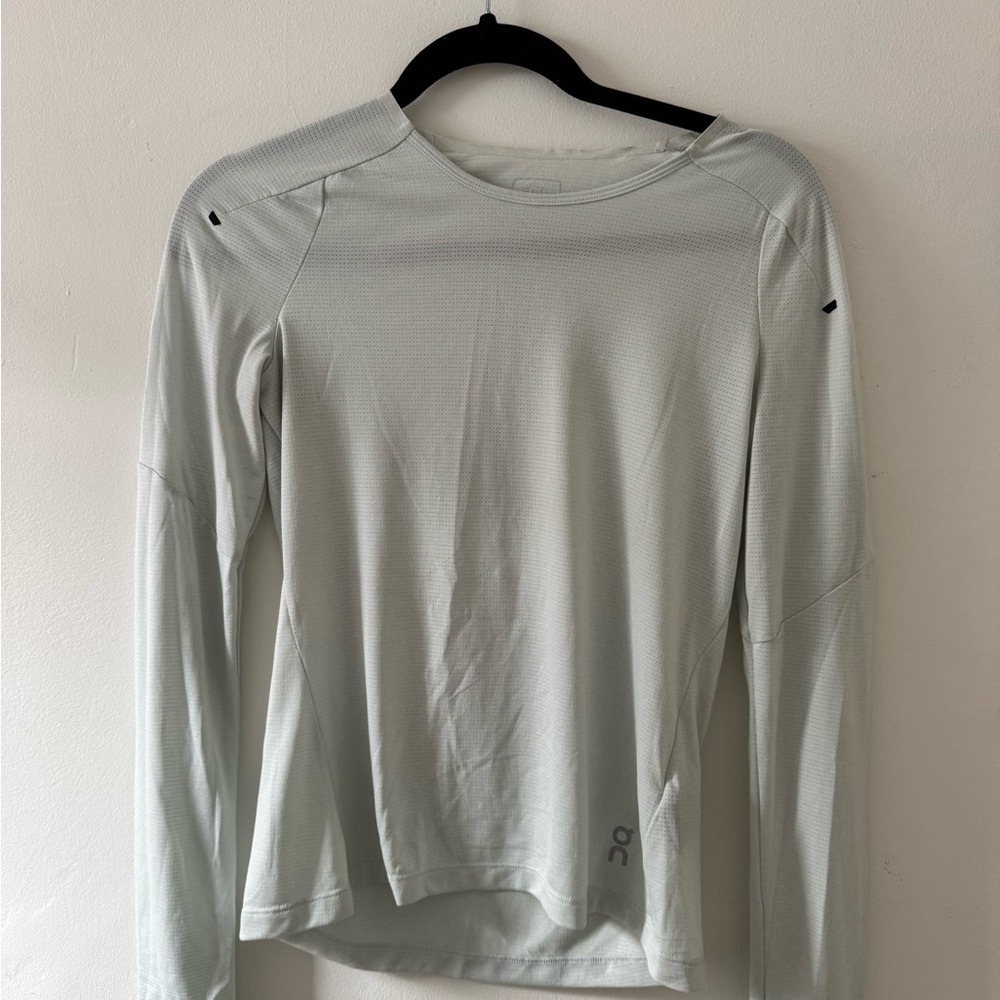 ON Running Women’s Light Blue Gray Long Sleeve Shirt NWT